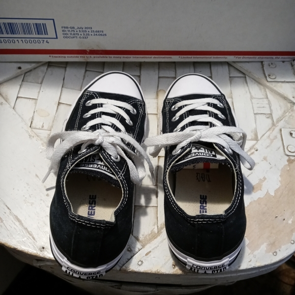 🏀 CONVERSE ALL STAR CANVAS SIZE 2🎾FABULOUS VINTAGE GIFT GIVING! 🎁 - Picture 4 of 16